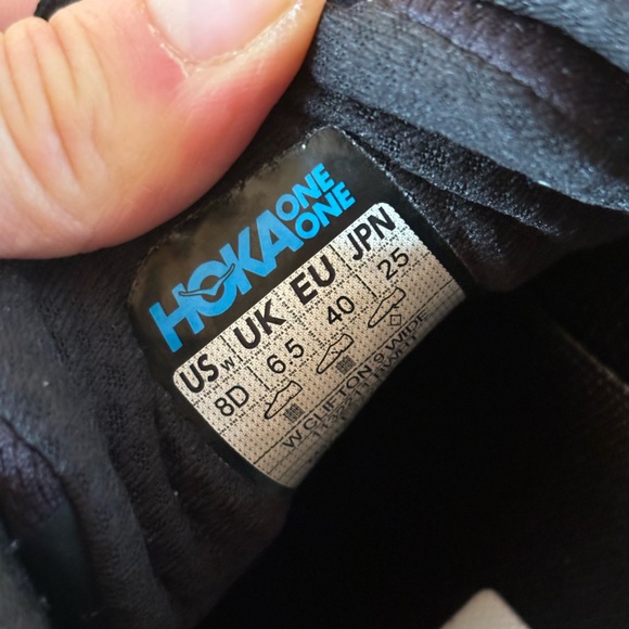 Hoka Black and White Clifton 9 Sneakers Running Shoes - Picture 9 of 11